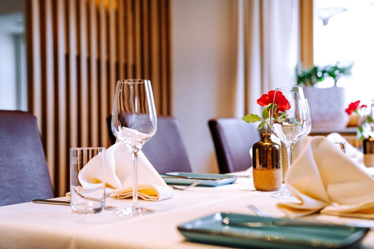 Roussel - Hotel Restaurant Bernkastel-Kues Zewnętrze zdjęcie